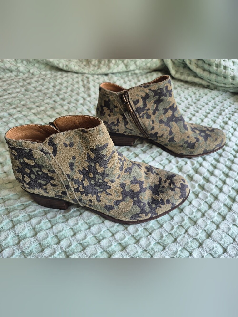Lucky Brand Womens Camo Ankle Boots